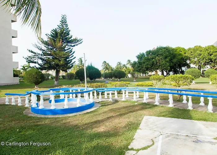 Turtle Towers Aparthotel