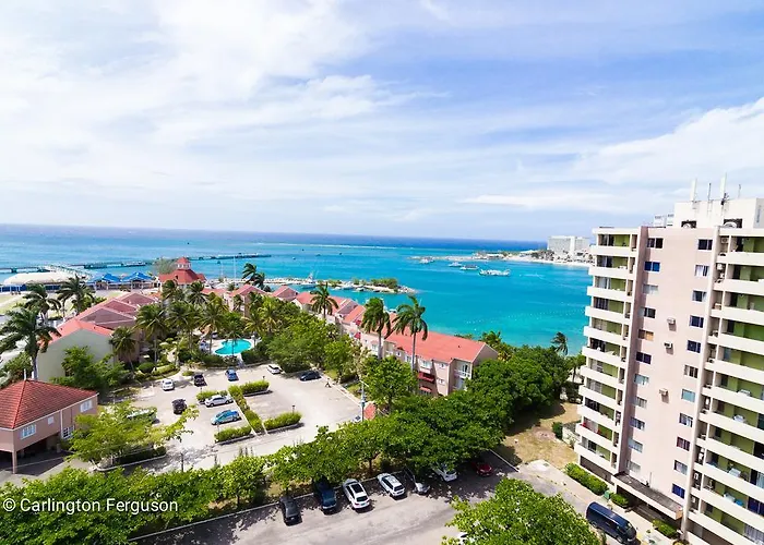 Turtle Towers Aparthotel *