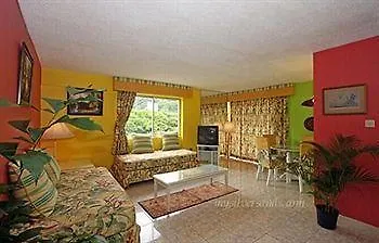 Turtle Towers Aparthotel