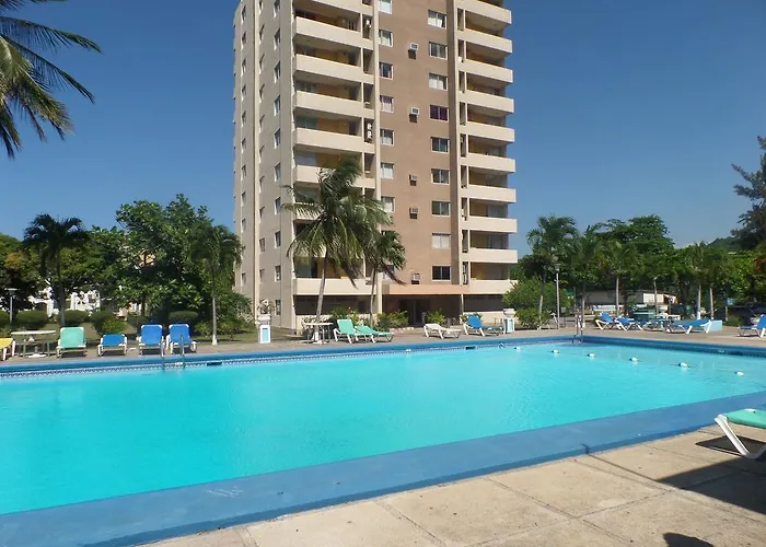Turtle Towers Aparthotel